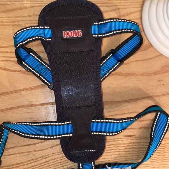 Kong Reflective Seat Belt Dog Harness Medium - Picture 3 of 5